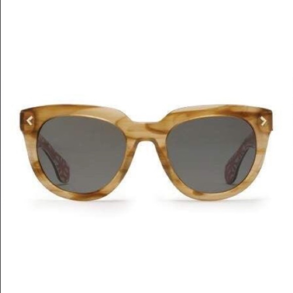 Stella and Dot Miramar Sunglasses